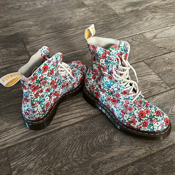 Dr Martens Pascal floral boots - Picture 2 of 9